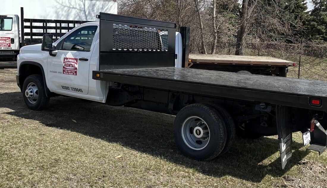 Truck Rentals | Madison Heights, MI | Ashmore Rentals - t112_side